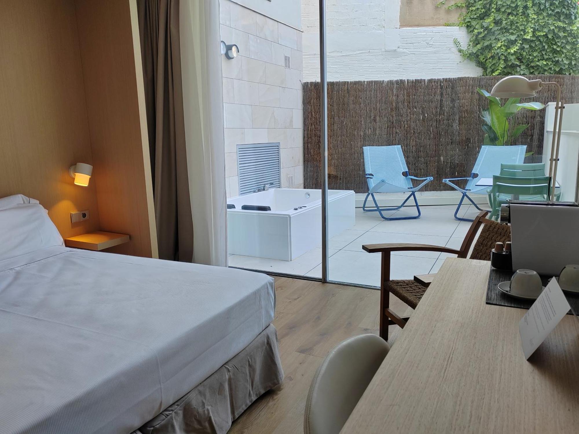 Alenti Sitges Hotel Exterior photo